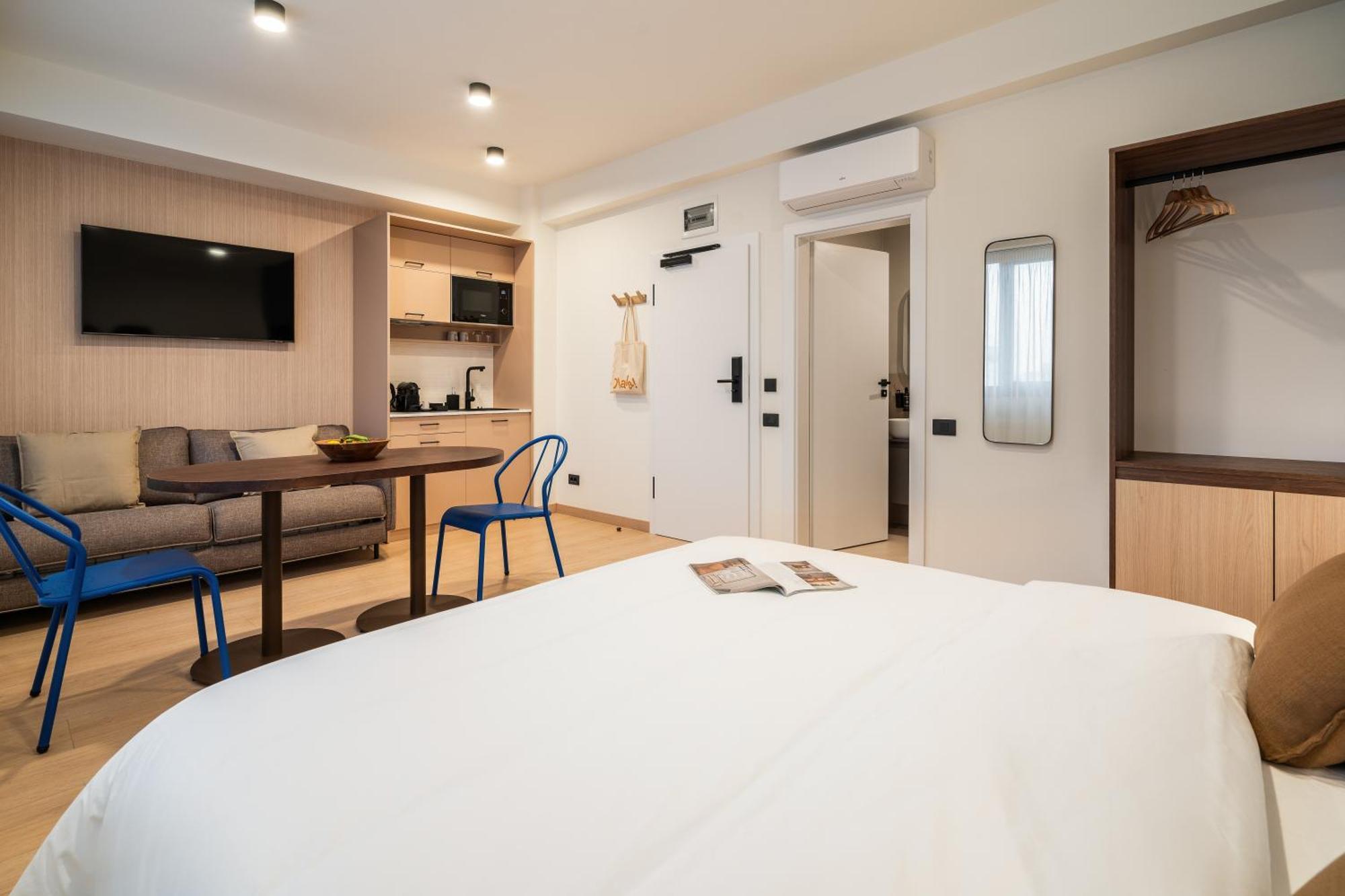 Old Town Apartments By Olala Homes Bucarest Esterno foto