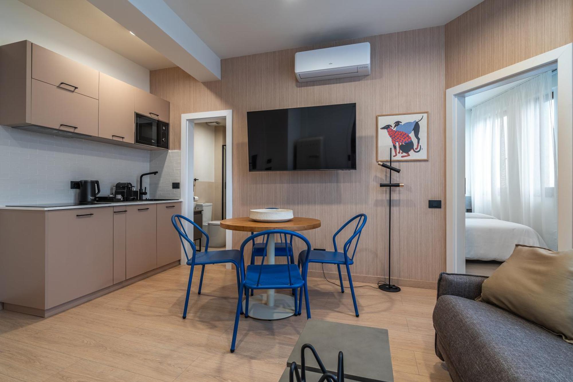 Old Town Apartments By Olala Homes Bucarest Esterno foto