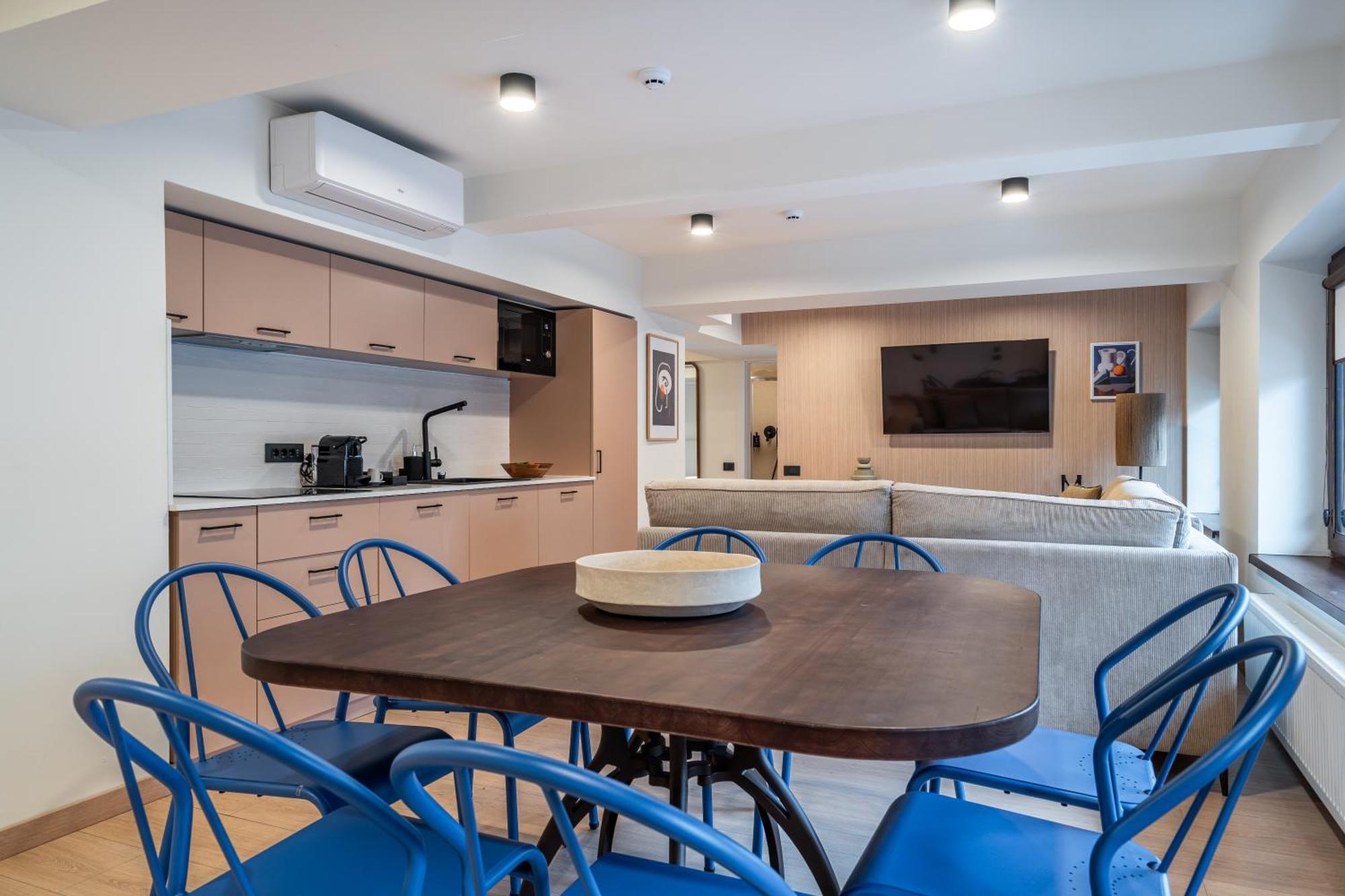Old Town Apartments By Olala Homes Bucarest Esterno foto