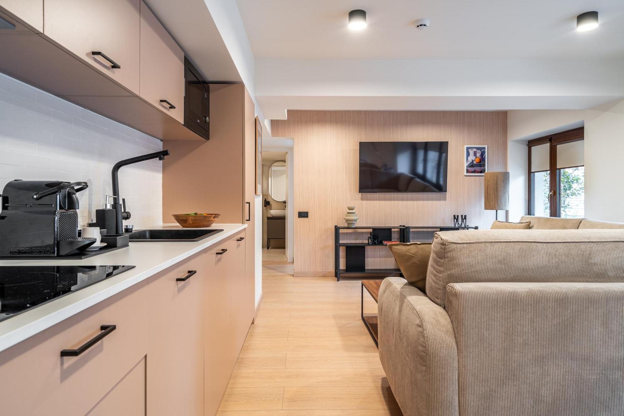 Old Town Apartments By Olala Homes Bucarest Esterno foto